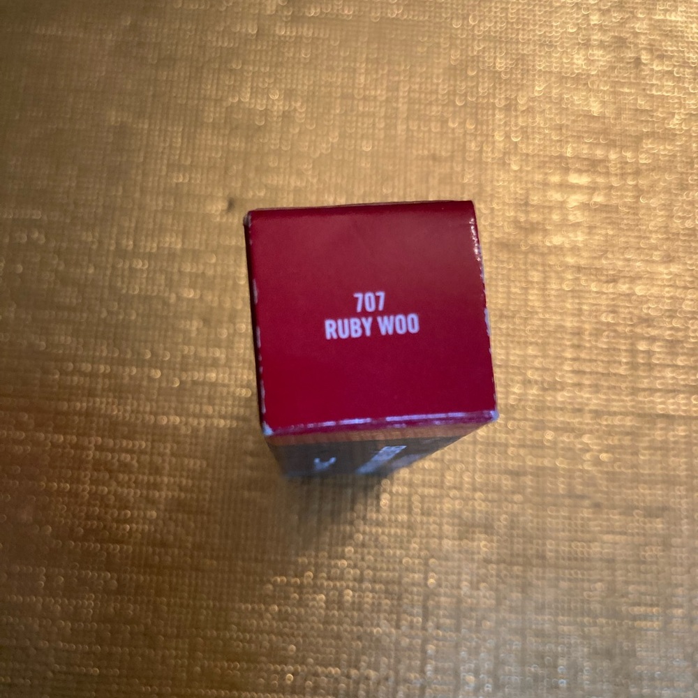 MAC RETRO MATTE LIPSTICK RUBY WOO - Picture 6 of 7